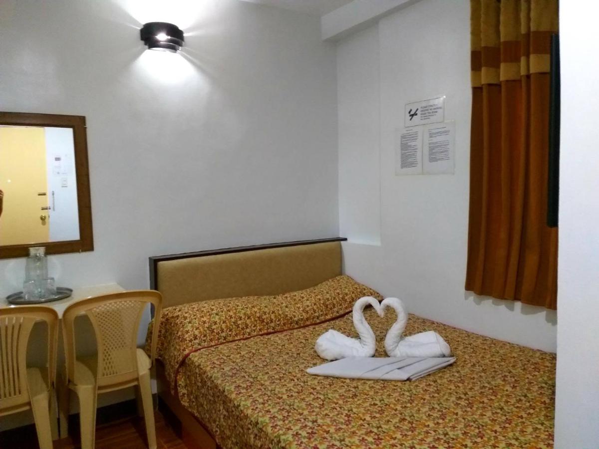 Sola Eleganza Apartelle Quezon City Exteriér fotografie